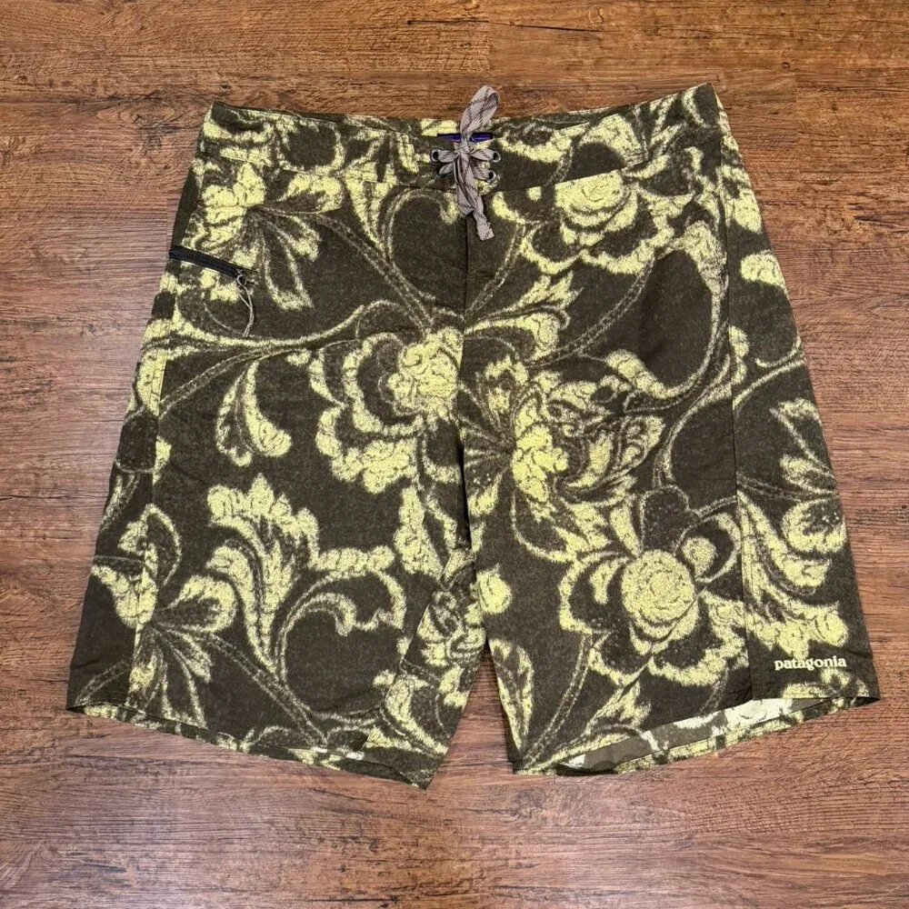 Patagonia Green Floral Wavefarer Board Shorts‎ Swim Trunks Bermudas Men's 35x10